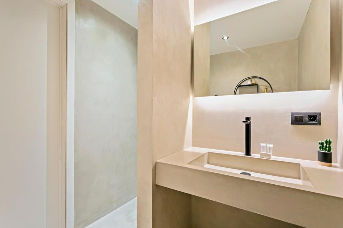 Huswell - Unique Apartment In The City-Center Of Knokke Экстерьер фото